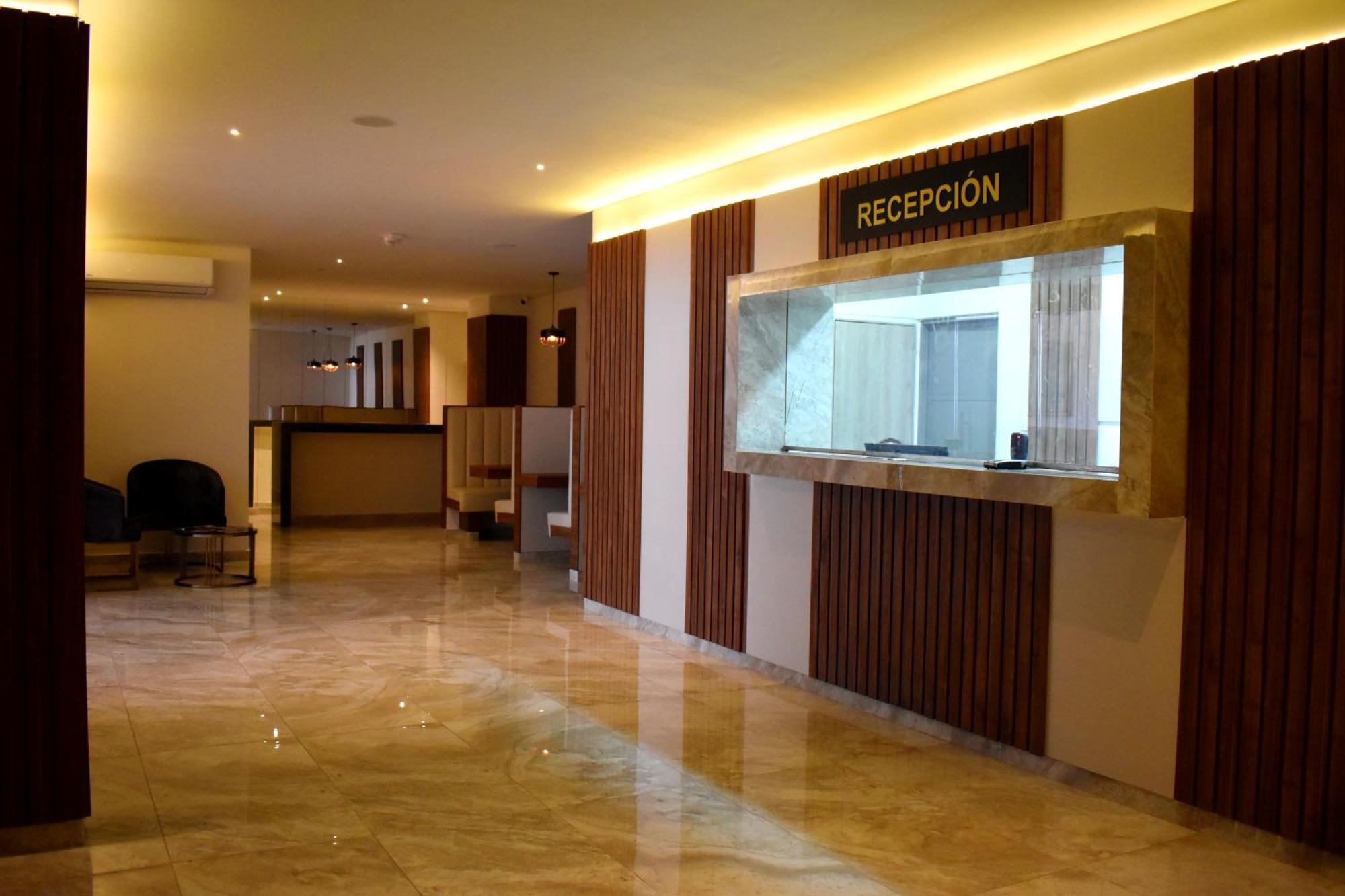 בארנקווילה Hotel Byhours Circunvalar - Adults Only מראה חיצוני תמונה
