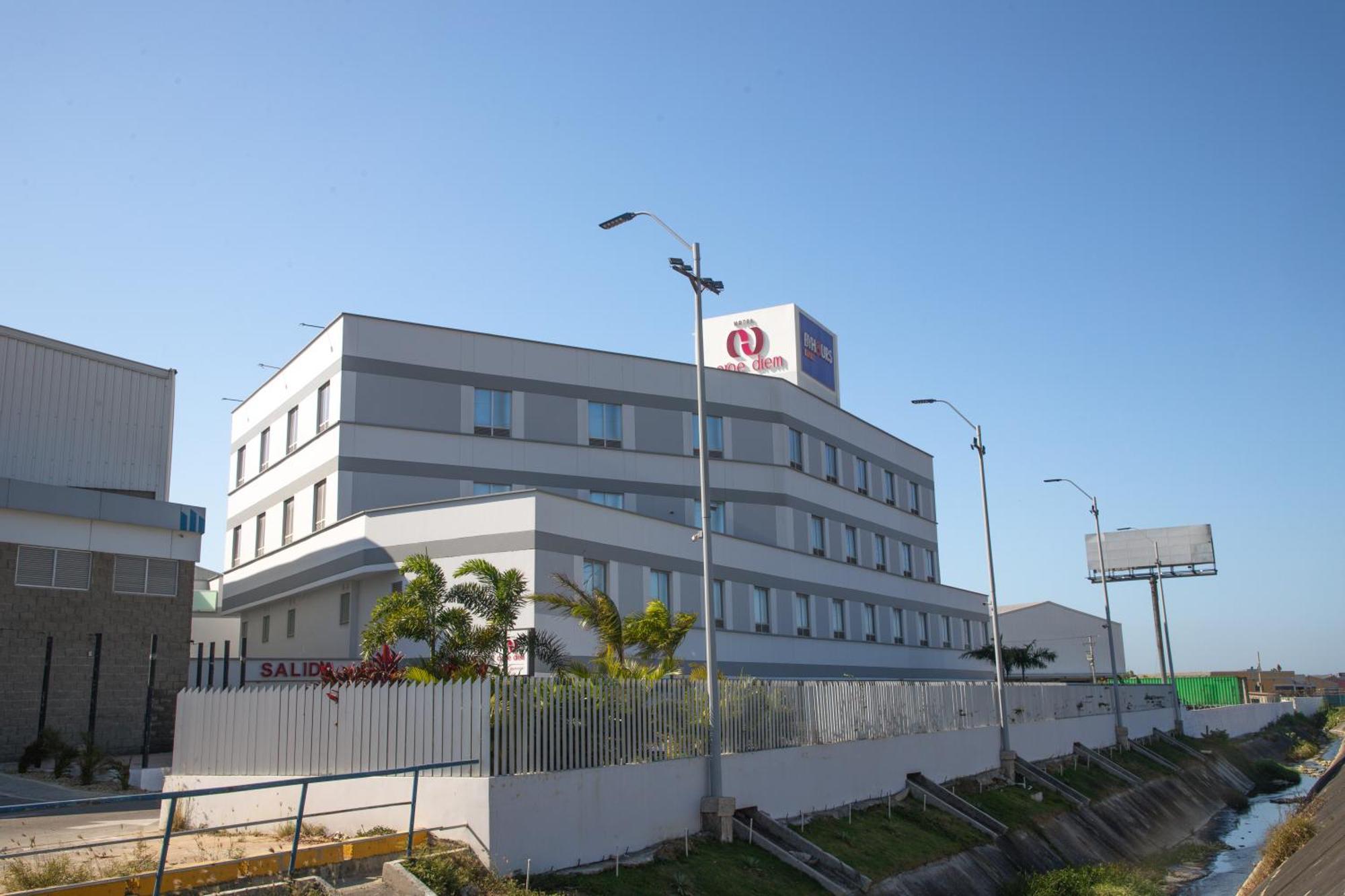 בארנקווילה Hotel Byhours Circunvalar - Adults Only מראה חיצוני תמונה