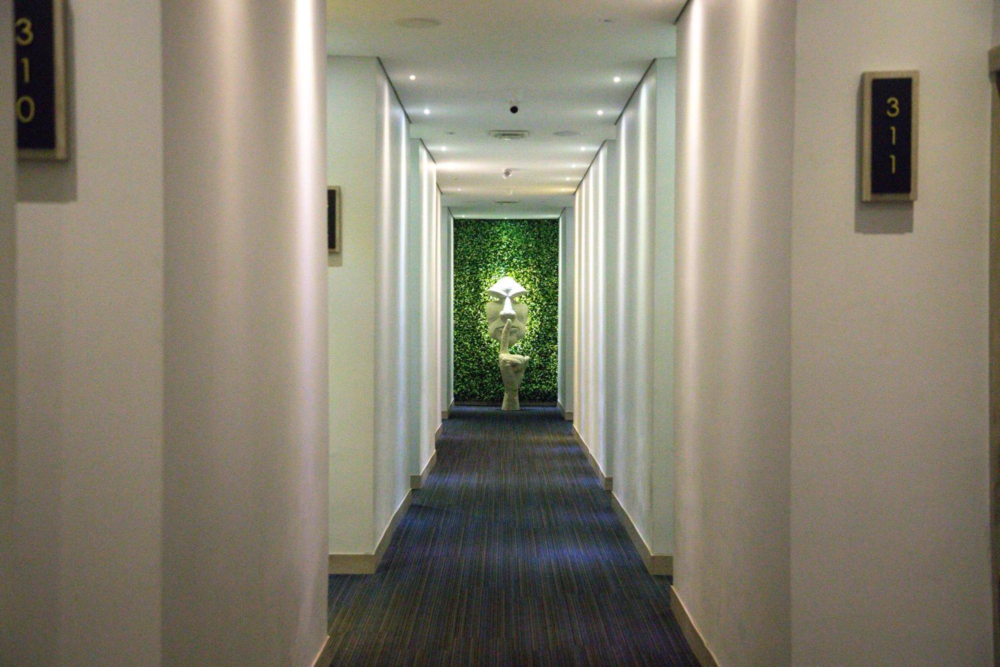 בארנקווילה Hotel Byhours Circunvalar - Adults Only מראה חיצוני תמונה