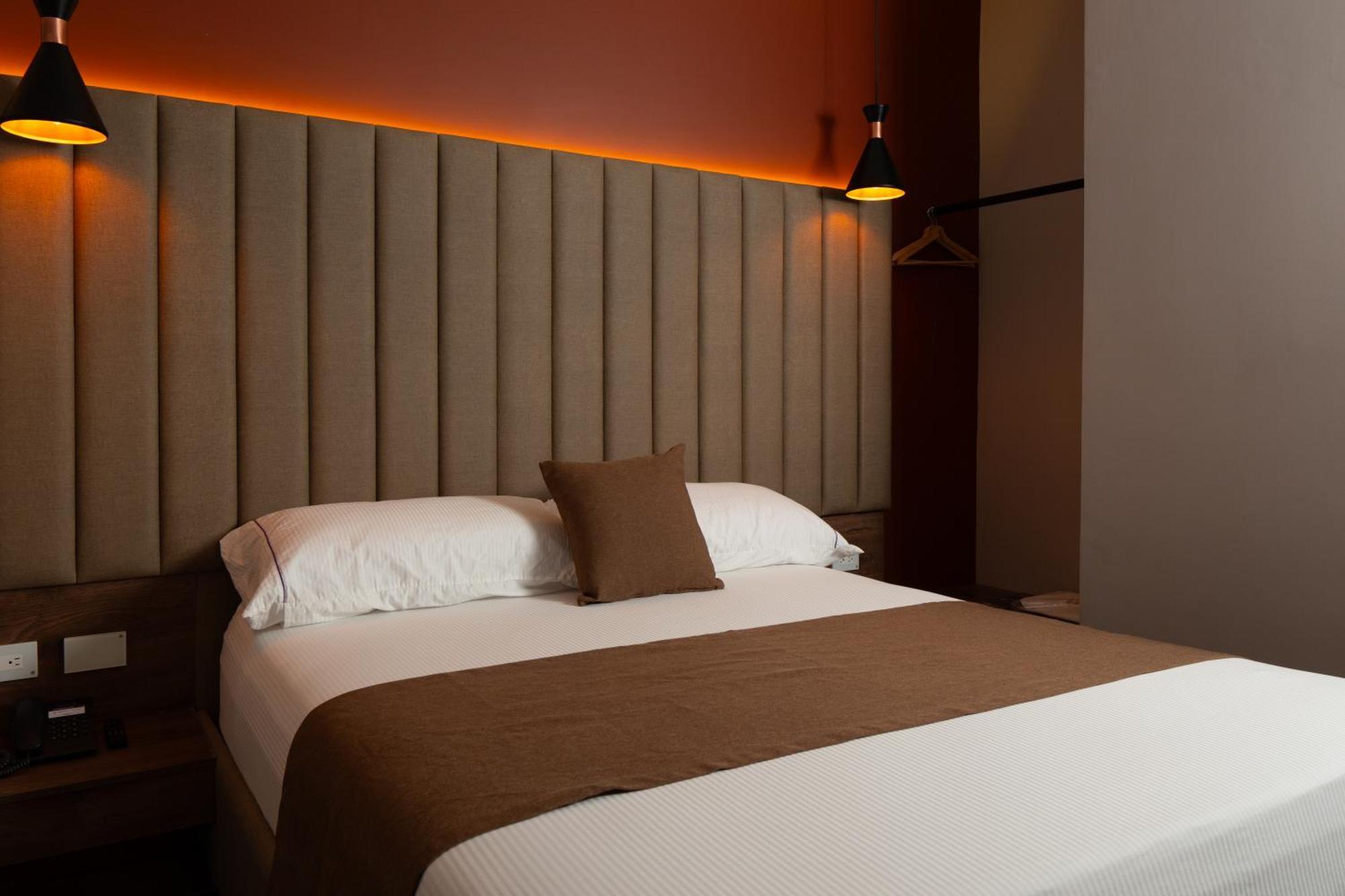 בארנקווילה Hotel Byhours Circunvalar - Adults Only מראה חיצוני תמונה