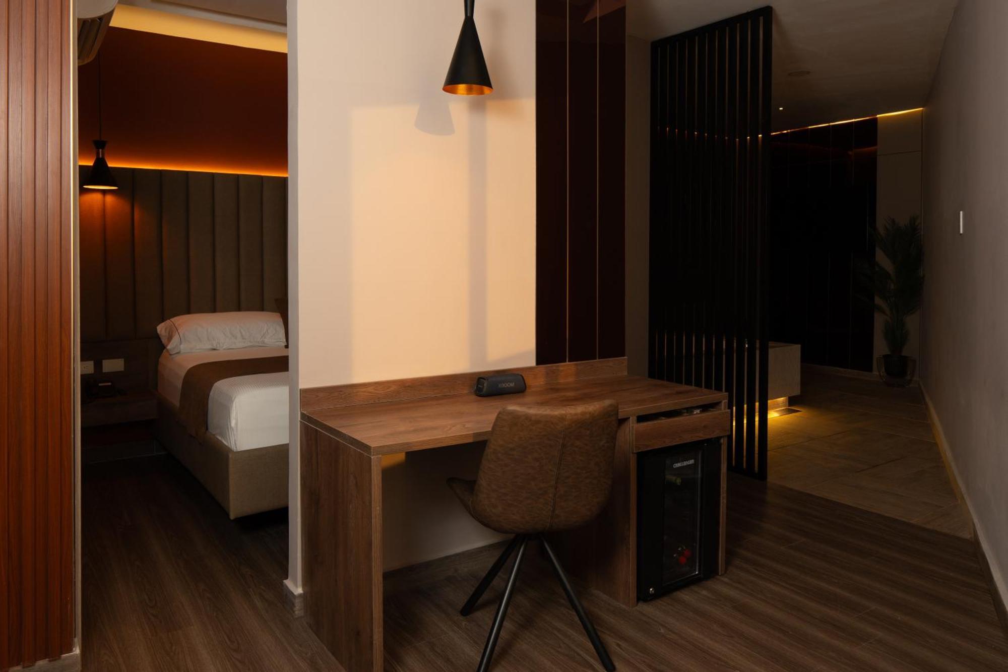 בארנקווילה Hotel Byhours Circunvalar - Adults Only מראה חיצוני תמונה